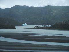 Torres del Paine Lago Grey